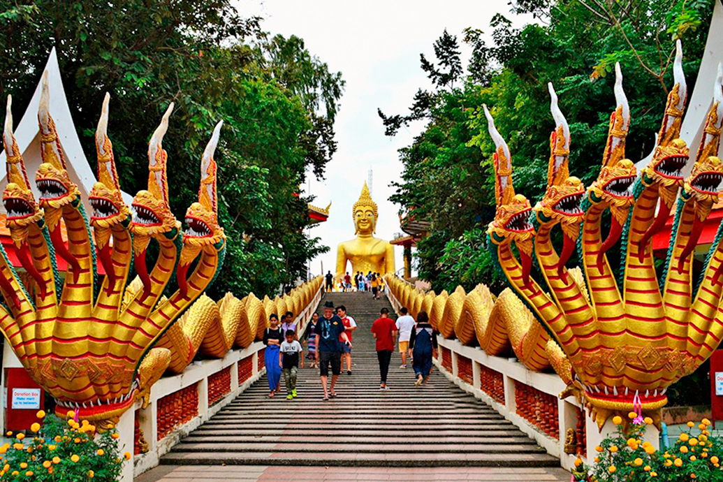 Храм Большого Будды (Wat Phra Yai)
