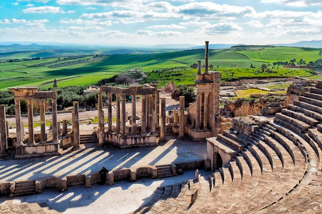 Тунис, Дугга