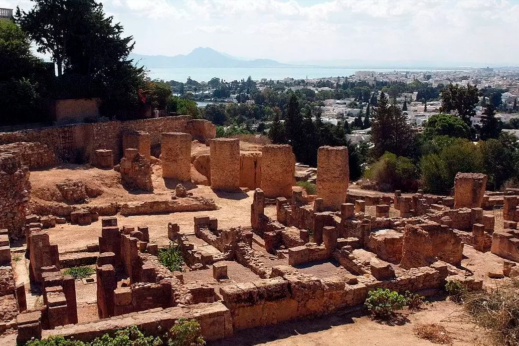 Тунис, Карфаген, холм Бирса